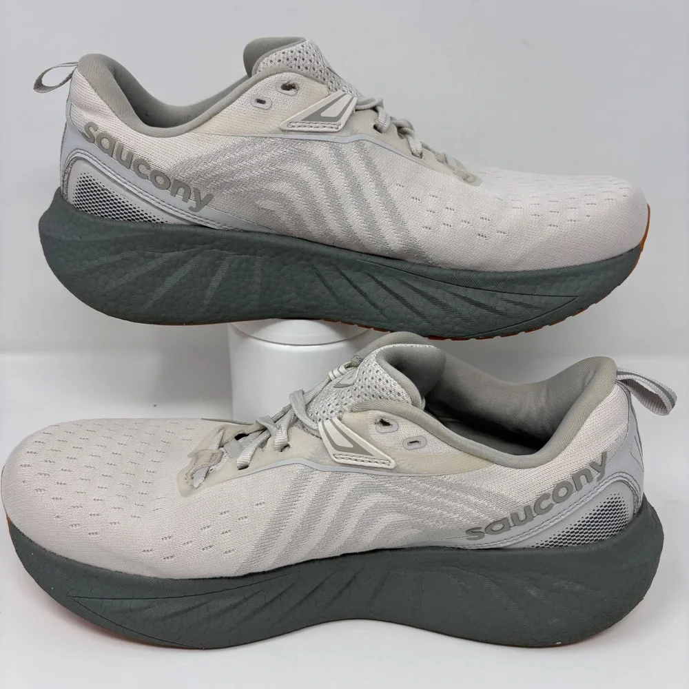 Saucony Triumph 22 Men's Size 11 Fog Grey Running Shoes (S20964-250)